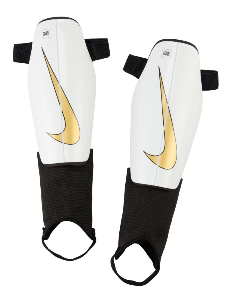 Ochraniacze Nike Charge DX4608-101