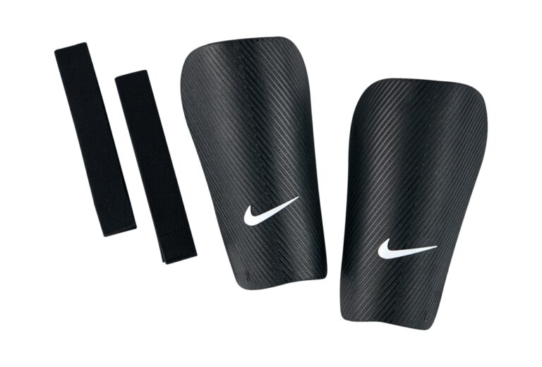 Ochraniacze Nike Junior CE Guard SP2162-010