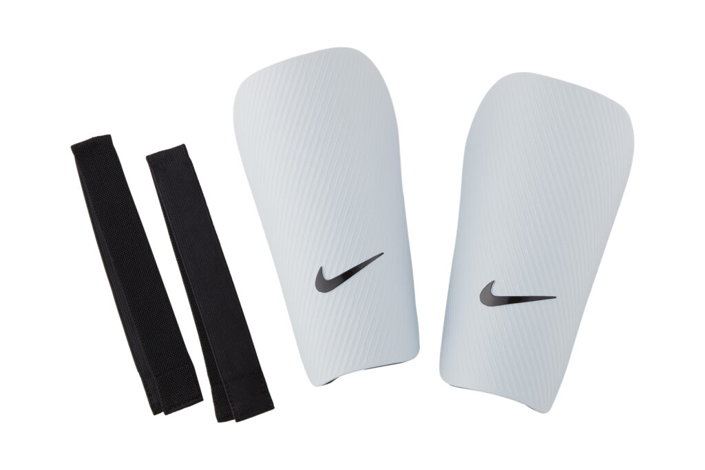 Ochraniacze Nike Junior CE Guard SP2162-100