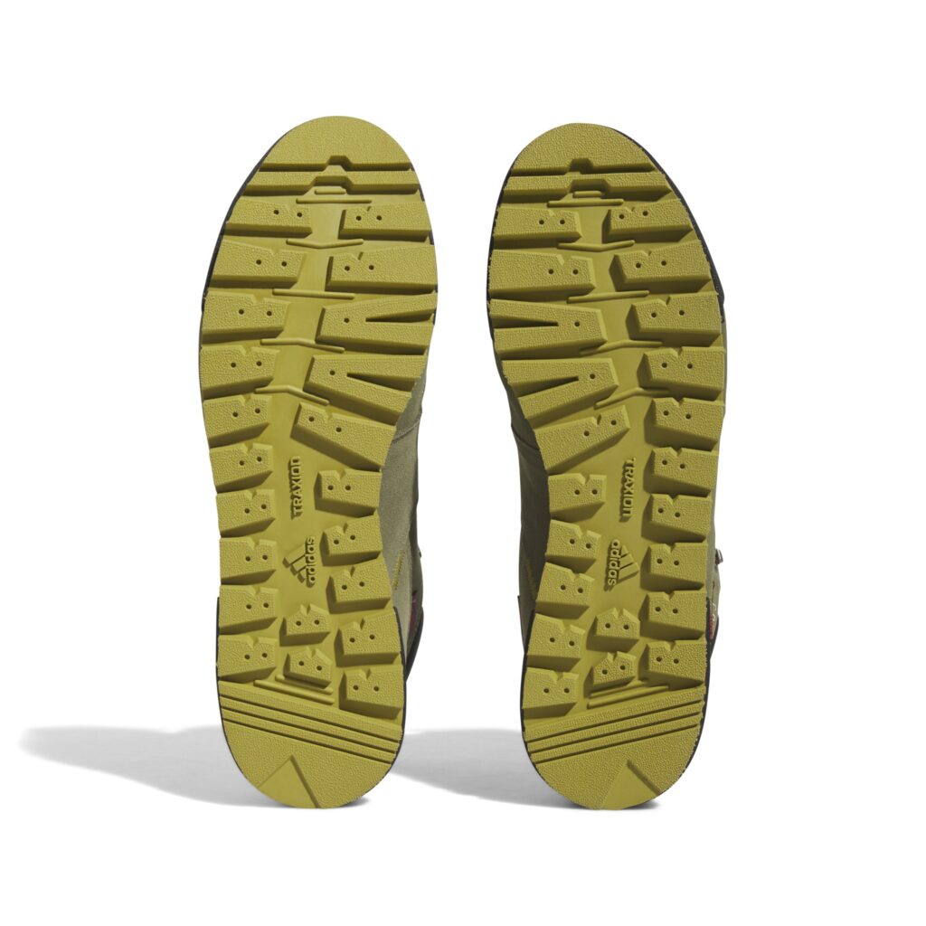 Buty adidas Terrex Snowpitch GW4065