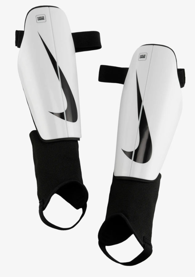 Ochraniacze Nike Charge DX4608-100